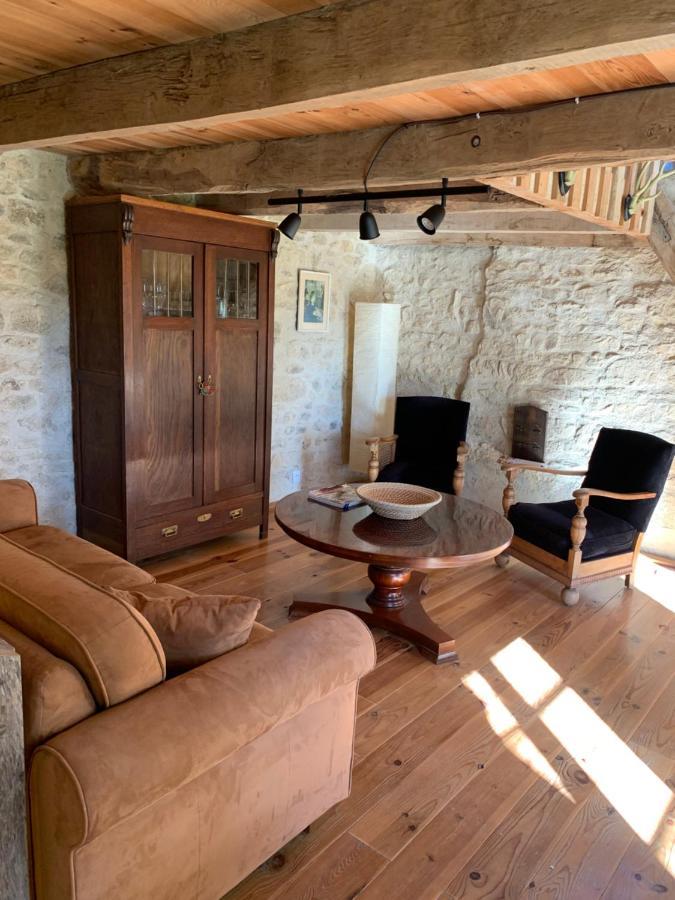 Saint-Julien-le-Petit Petite Maison Conjat מראה חיצוני תמונה